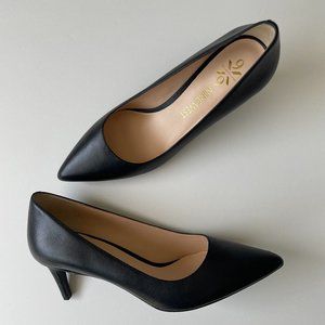 Nine West Black Pumps - Like New! Elegant and Pretty Nine West Heels EUC